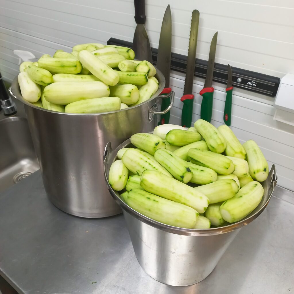 roskyspoon rocky spoon handmade lithuania lietuva rankų darbas chutney mango caramelised onions freezedried snacks bona sforca