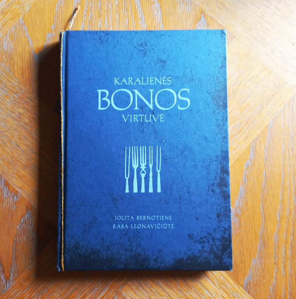 roskyspoon rocky spoon handmade lithuania lietuva rankų darbas chutney mango caramelised onions freezedried snacks bona sforca